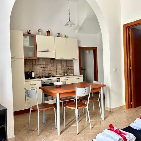 Suite Le Due Sorelle Torre dell'Orso Exterior foto